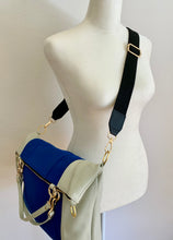 Load image into Gallery viewer, Pdx 056 *Handbag of the Day* $96.00 at check out